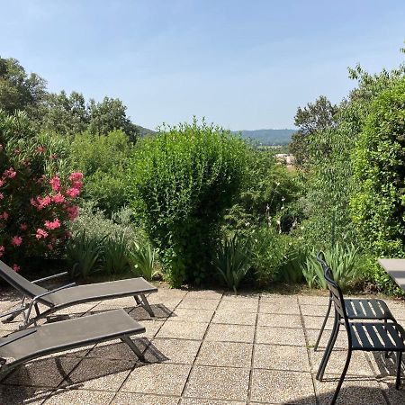 T2 Classe 2* Calme Au Coeur Du Village Provencale 格雷乌莱班 外观 照片