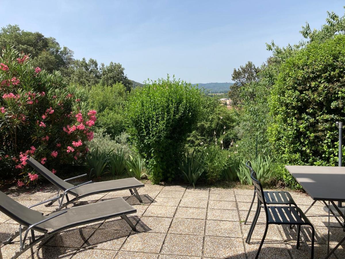 T2 Classe 2* Calme Au Coeur Du Village Provencale 格雷乌莱班 外观 照片